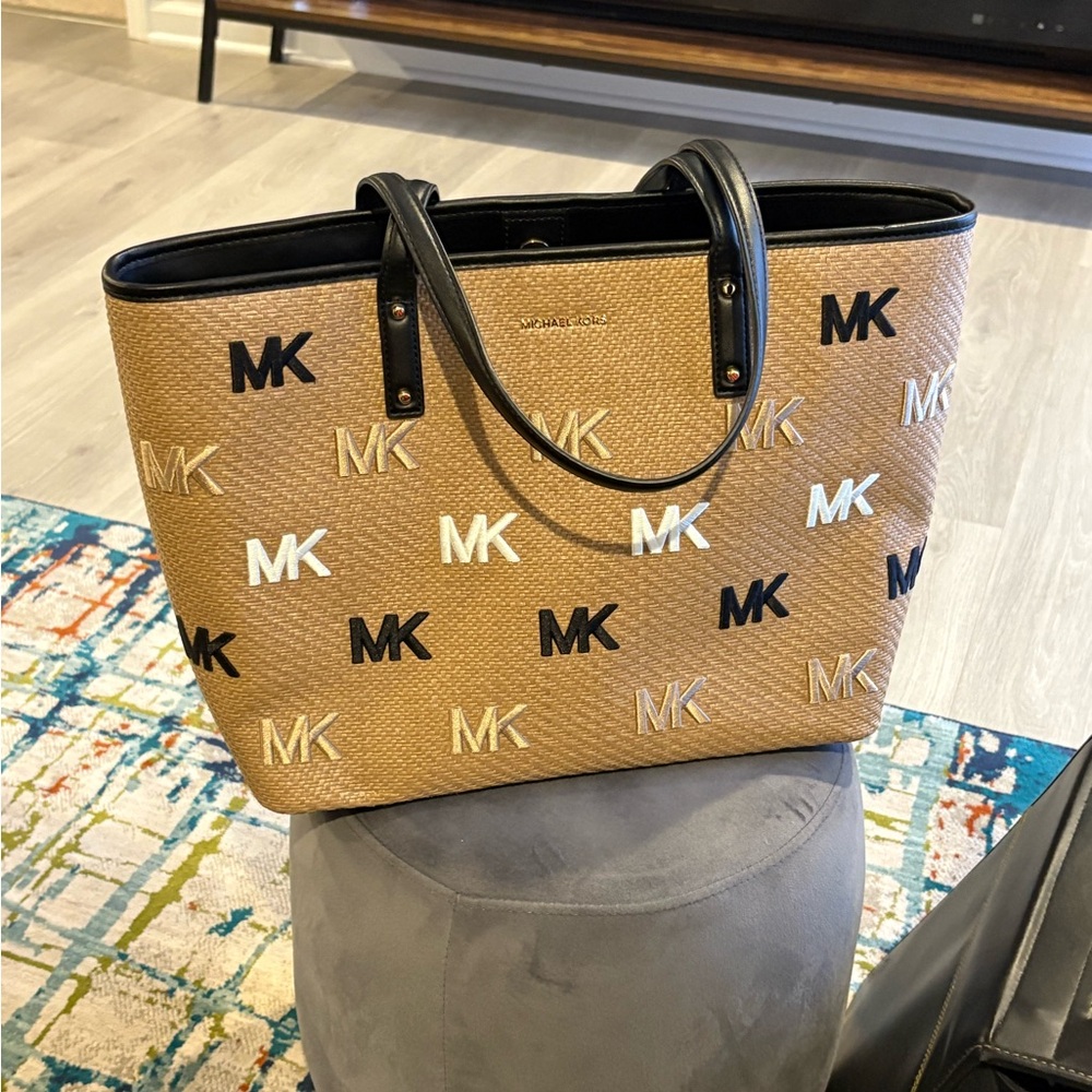 Michael Kors Carter Open Tote (Large, Black Multi)